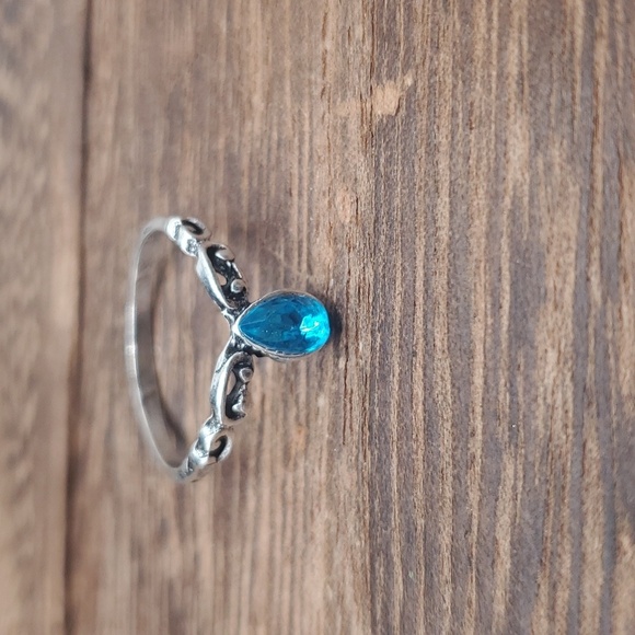 Gorgeous R413 size 6 aquamarine ring - Picture 1 of 2
